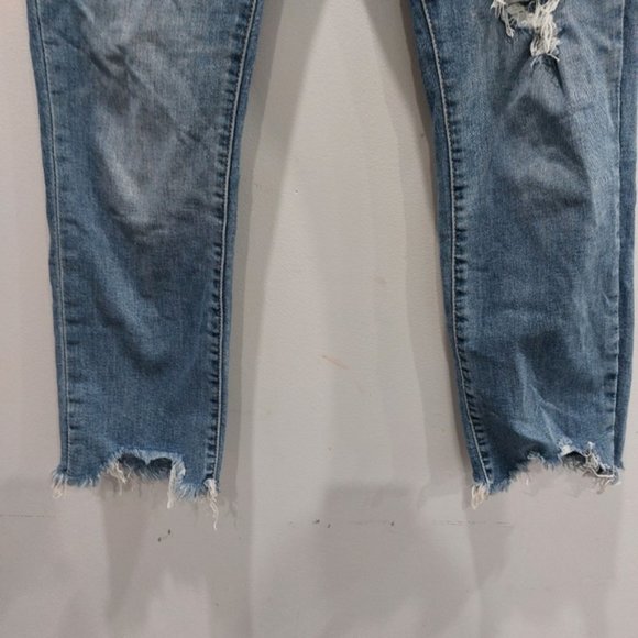 Levi's 724 High Rise Straight Jeans Indigk Pixel Medium Wash Distressed Size 28 - Picture 5 of 8